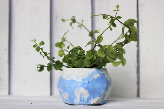 Doniczka z betonu  KULKA MARBLE BLUE SBN Design