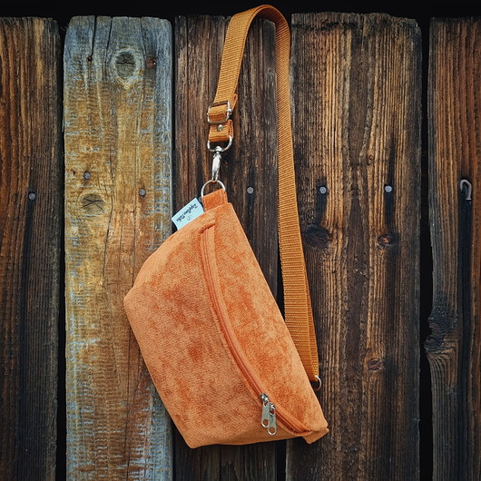 saszetka nerka Nereczka półksiężyc dyniowa