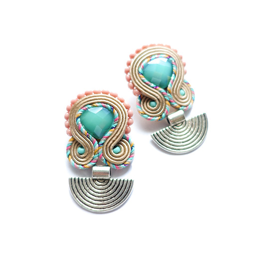 Małe etniczne kolczyki soutache Mró Soutache