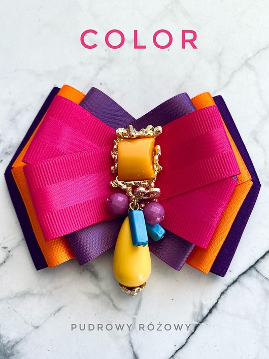 broszki Brosza z Kolekcji COLOR z koralikami i paciorkami.