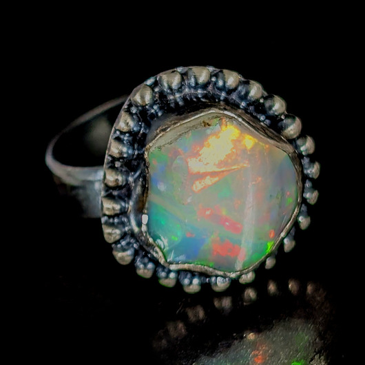 pierścionki srebrne Pierścionek szlachetny biały opal