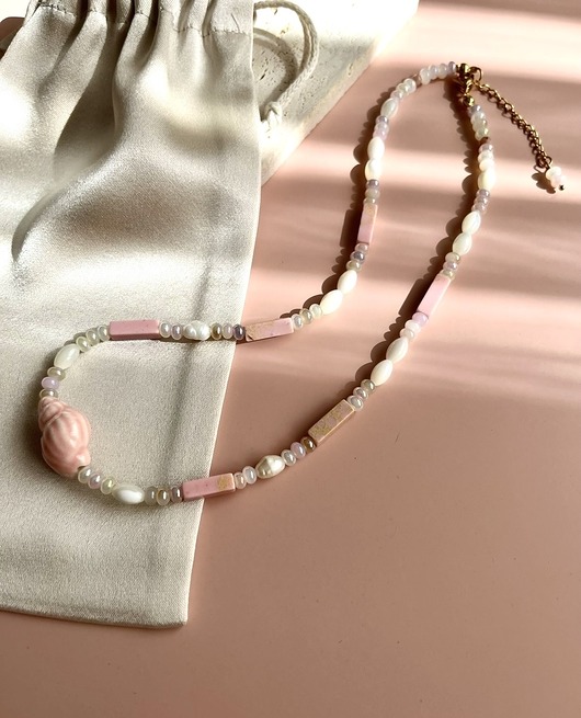 naszyjniki - inne Naszyjnik Pink Shell z różową ceramiczną muszelką