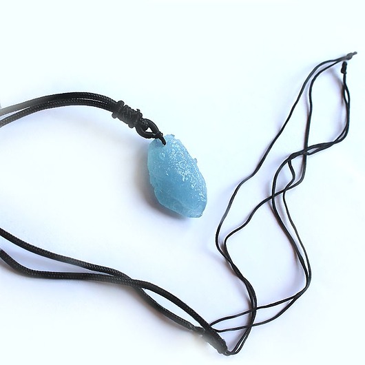 wisiory AKWAMARYN surowy wisior