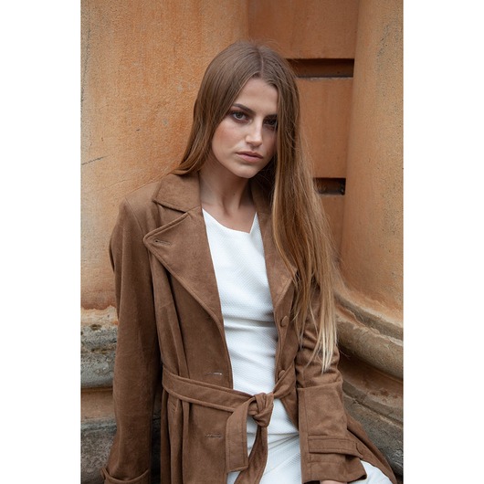 płaszcze damskie Trencz zamszowy Walnut