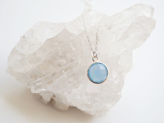 wisiory Naszyjnik z chalcedonem