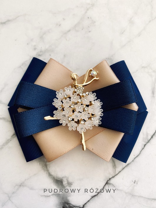 broszki Broszka z   Baletnicą  z kwiatków NOWOŚĆ 1 szt