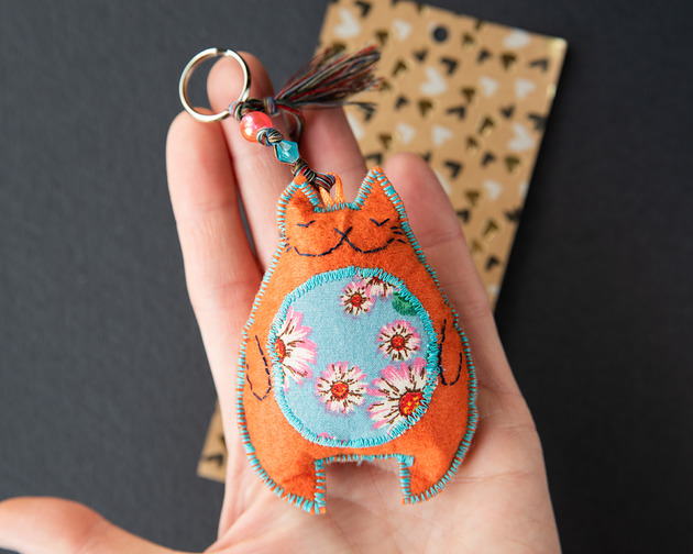 akcesoria różne Kotek / brelok z filcu pomarańczowy