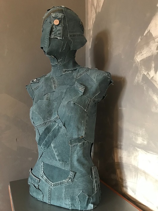 figurki i rzeźby Jean Jane, rzeźba / denim / patchworek