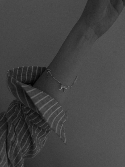 bransoletki srebrne Bransoletka mini kokardka