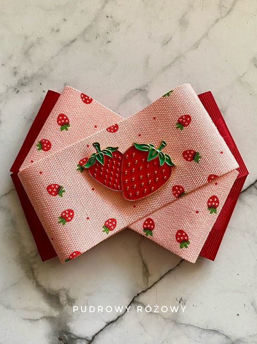 broszki Brosza z Truskawkami Kolekcja Limitowana  FRUIT Nowość