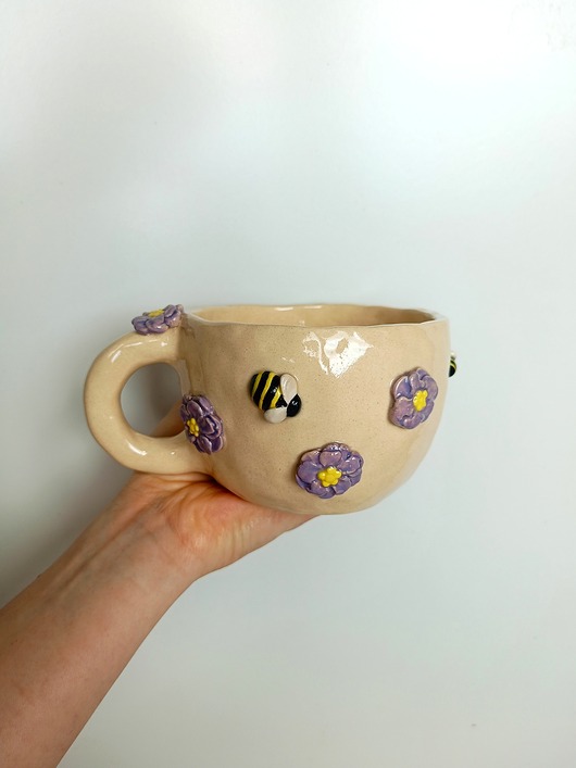 kubki Ceramiczny ręcznie robiony kubek w pszczółki i kwiatki