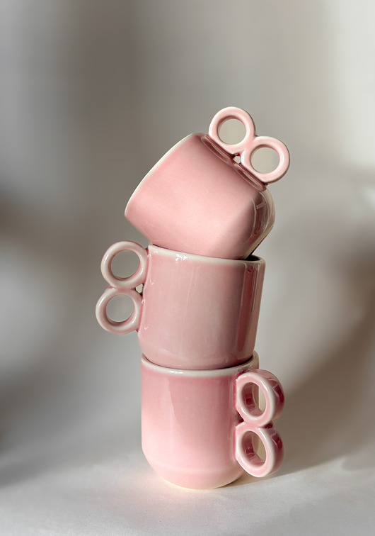 kubki i filiżanki Kubek podwójne ucho  [kolor:  jasny róż]  330 ml