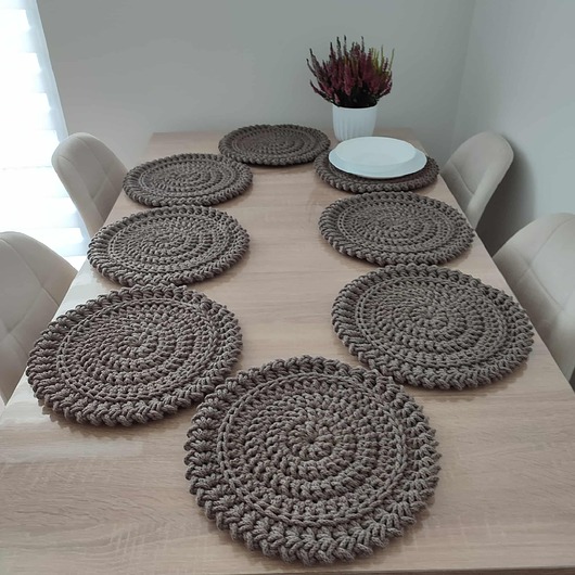 podkładki do kuchni Komplet szydełkowych podkładek pod talerze ze sznurka 8szt-32cm