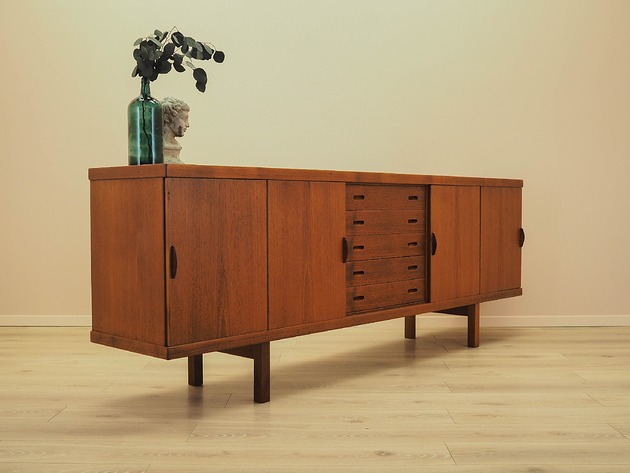 komody Sideboard tekowy z drzwiami przesuwnymi, Dania, lata 60.