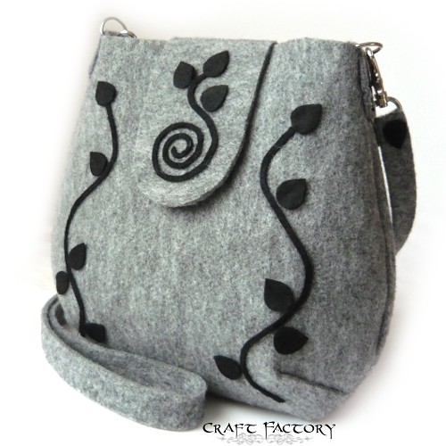 Black Creeper - torebka na ramię Craft Factory