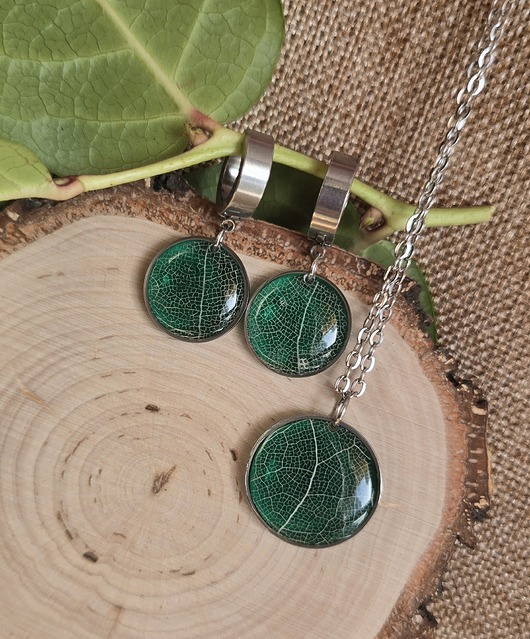 komplet biżuterii Komplet zawieszka i kolczyki srebrny prawdziwy liść roślina w żywicy