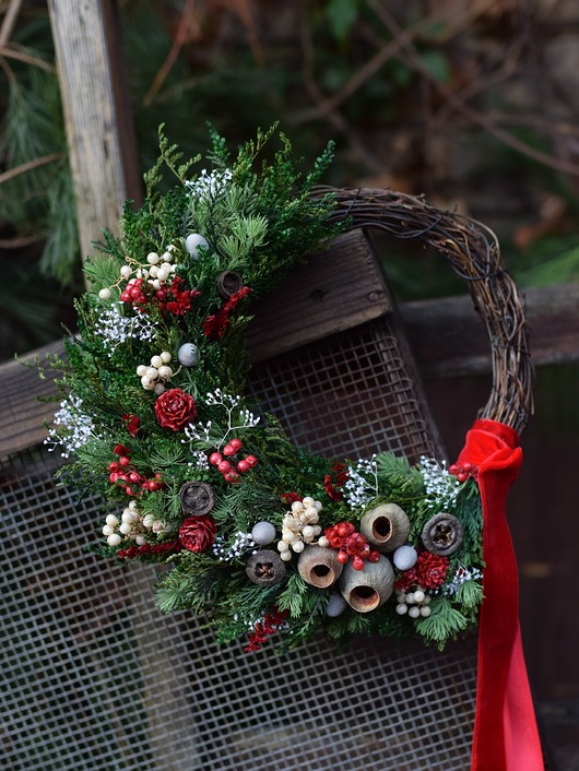 wianki bożonarodzeniowe Wianek świąteczny z stabilizowanych i suszonych roślin