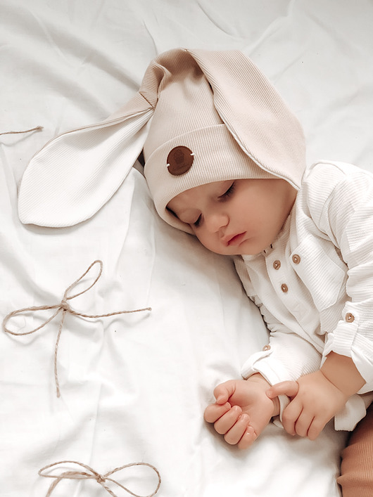 czapki dziecięce Prążkowana czapka z uszami królika beżowa