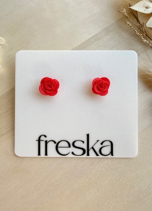 kolczyki z masy plastycznej Kolczyki Różyczki - czerwone