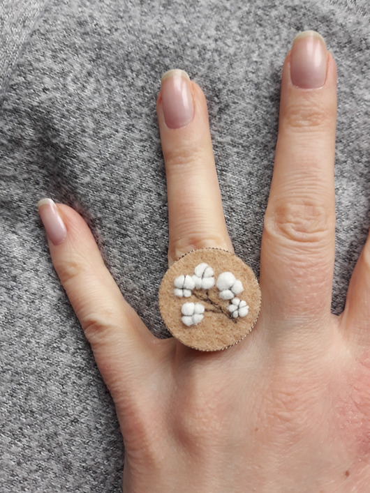 BAWEŁNA - haftowany pierścionek(duży) Ikati Jewellery
