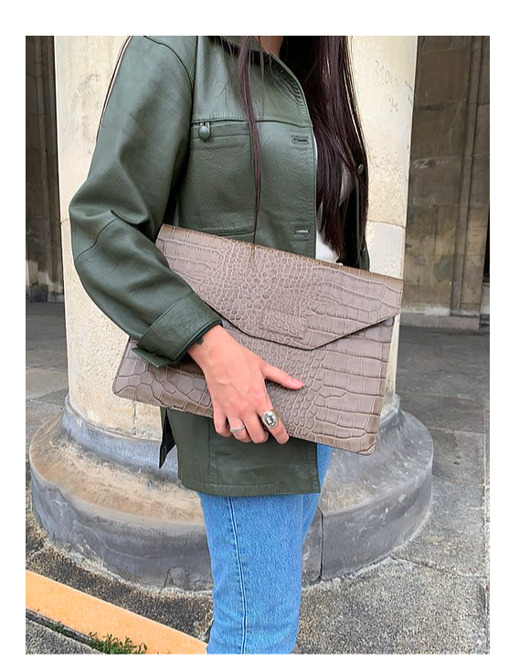 Olive Croco Laptop Case LEPOLLEN