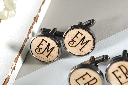 INITIALS - drewniane spinki mankietowe w pudełku MOODFORWOOD Studio
