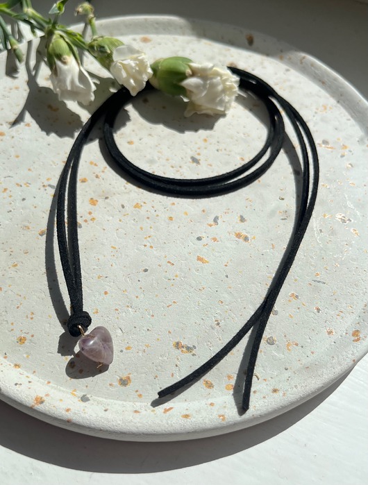 chokery Choker rzemien serduszko agat