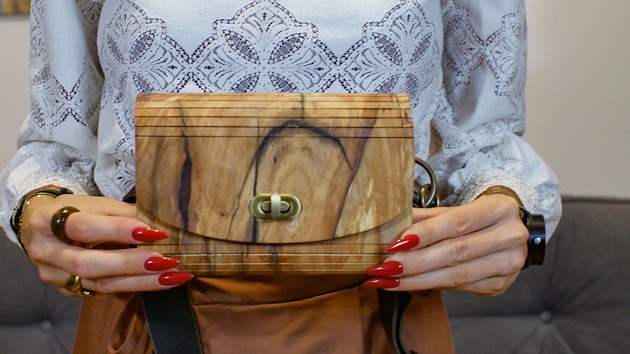 saszetka nerka Nerka SOWELO - drewniana wykonana ręcznie