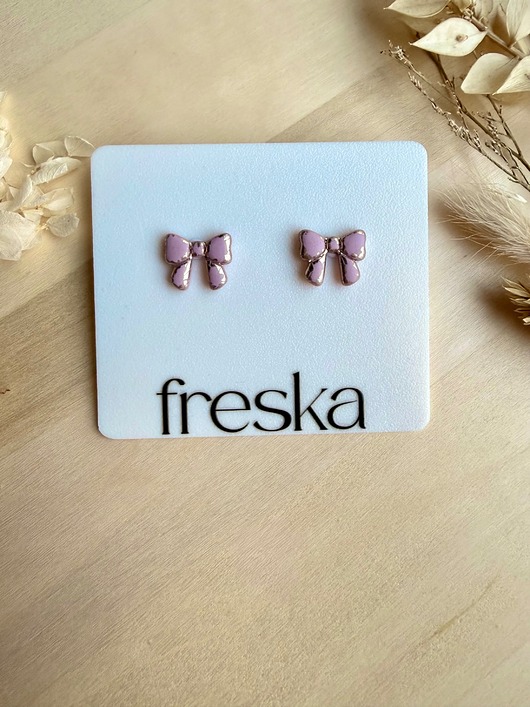 kolczyki z masy plastycznej Kolczyki Kokardki matowe ze srebrem - brudny róż