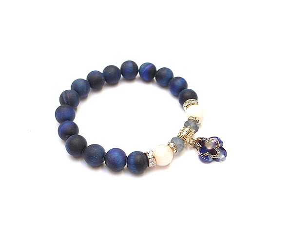 Navy blue and ecru /02-10-20/ KiKa pracownia