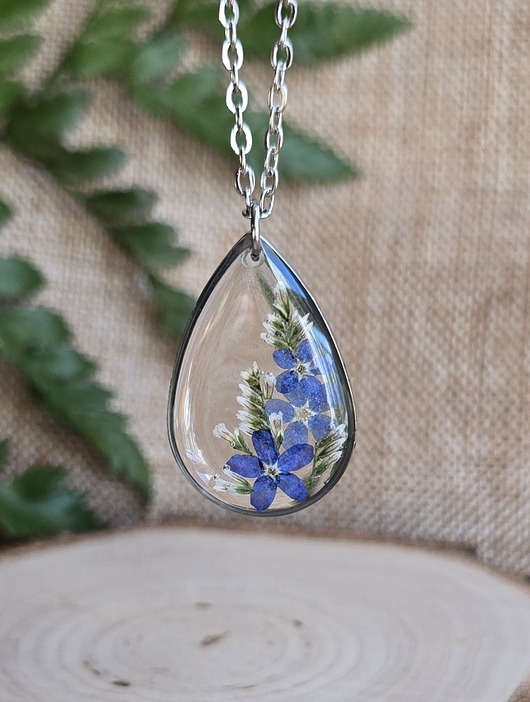 wisiory Srebrny wisiorek z niezapominajkami