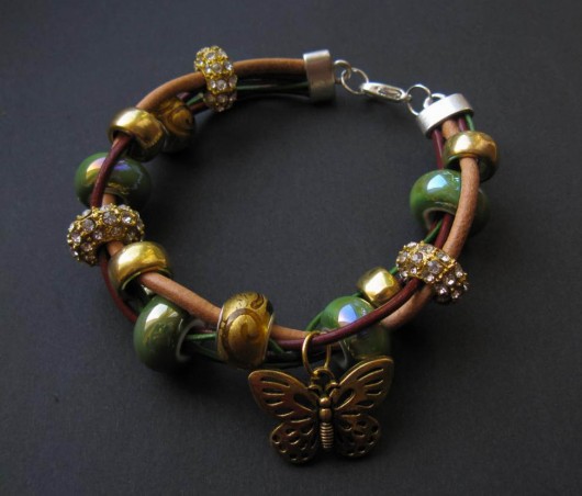 Bransoletka - &quot; Motyl w trawie&quot; XXXDiamicArt