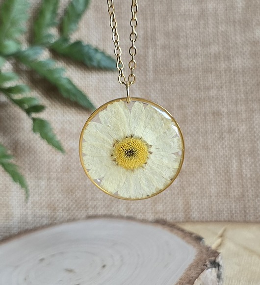 wisiory Złoty wisiorek stokrotka duży