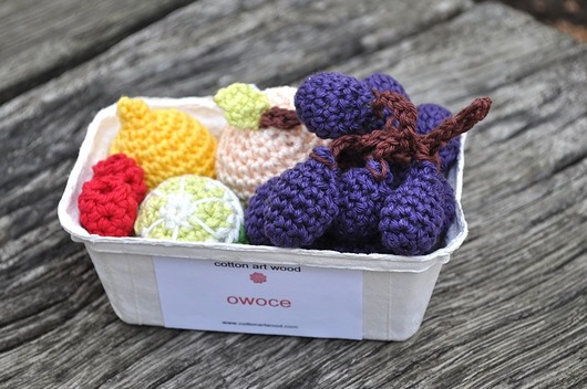 Owocowa tacka - zestaw z winogronem ciemnym Cotton Art Wood