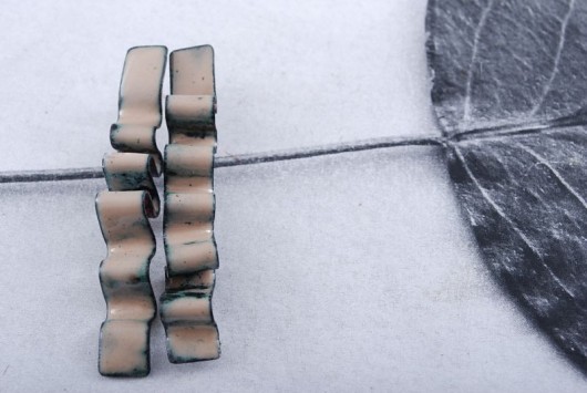 RIBBON  nude  &#8211; kolczyki Dorota Oyrzanowska