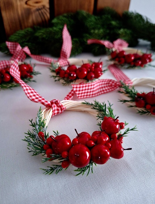 wianki bożonarodzeniowe Świąteczne wianki 5 sztuk