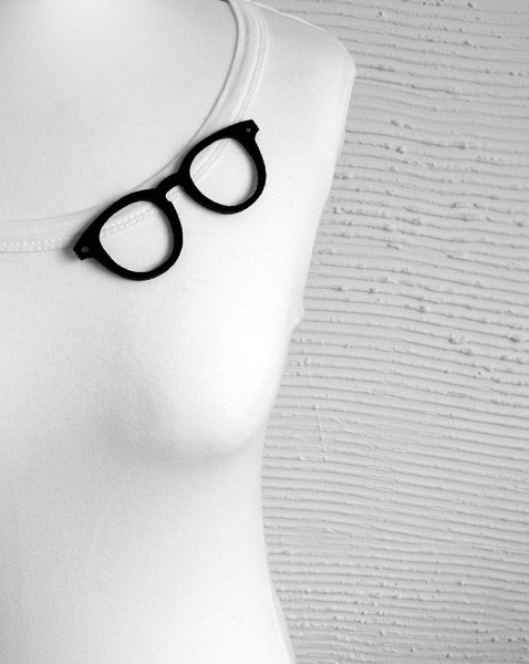 okuLARY felt label
