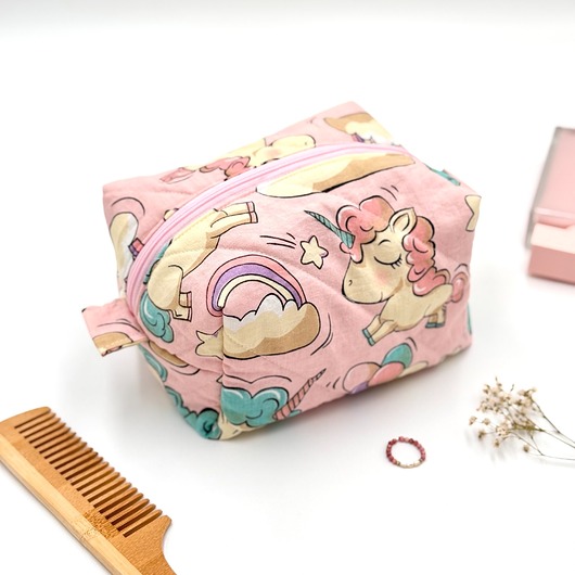 kosmetyczki Kosmetyczka kostka Unicorn