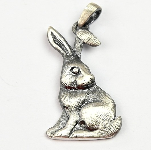 wisiory Zawieszka mała z zajączkiem szarym