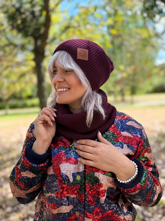 czapki damskie Bawełniana czapka jesienna logo ekoskórka Bordo