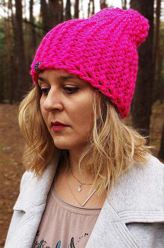 czapki damskie Czapka zimowa NEONOWY RÓŻ