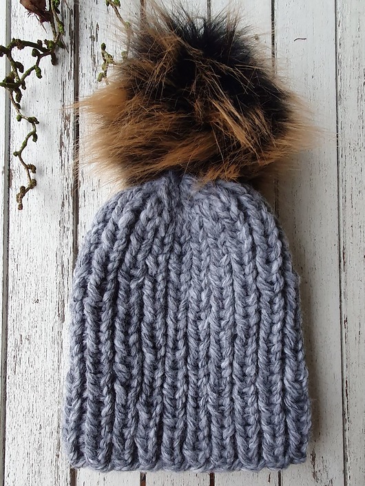 czapki damskie czapka HANDMADE szara