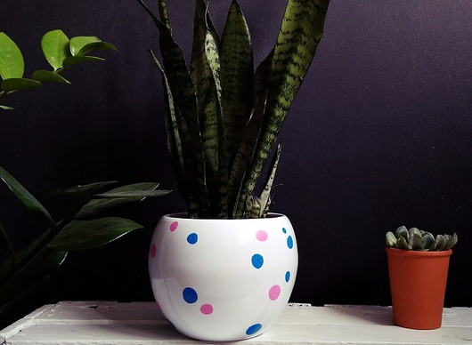 Doniczka kula duża - pastelowe plamki MUKI design