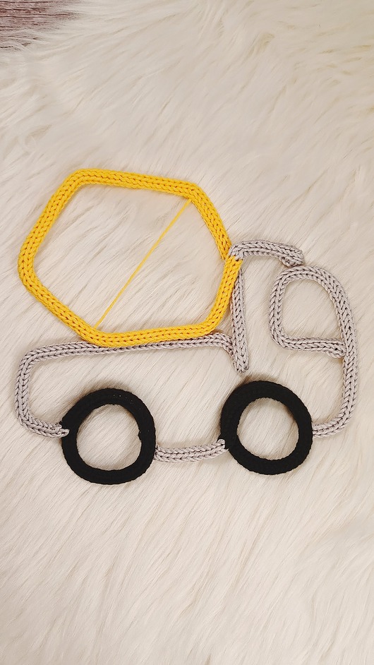 łapacze snów Betoniarka - ozdoba z włóczki do pokoju dziecka