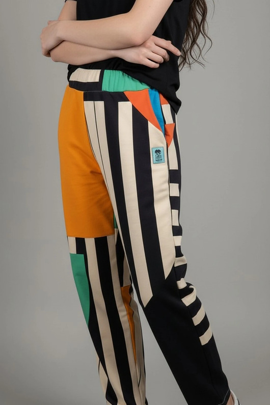 spodnie dresowe damskie Spodnie dresowe Ahimsa z kolorowym wzorem rozmiar M