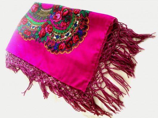 Crazy Pink Fringe Scarf na ludowo