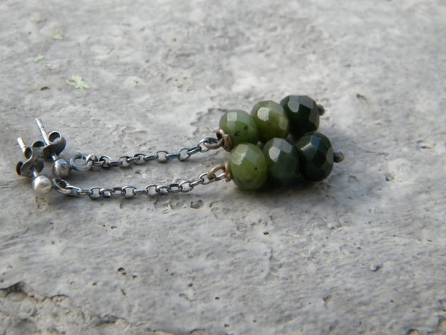 kolczyki wire wrapping Nefryty  na łańcuszku - kolczyki