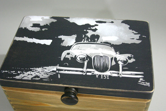 Kufer "Retro car" Ilona Matuszewska