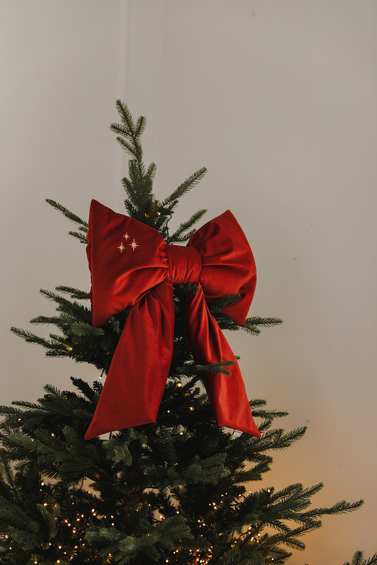 dekoracje świąteczne Welwetowa kokarda świąteczna z haftowanymi gwiazdkami - M