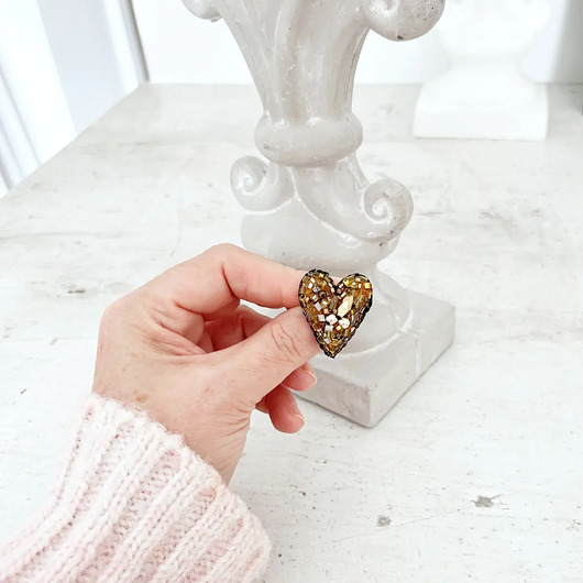 broszki Broszka mini SERCE 11 ręcznie haftowana przypinka miłość